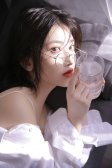 男女互相对望意味着什么